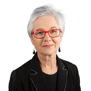 Portrait of Rose Harney, a graduate of James Cook University.